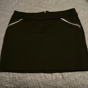 SOLD ✔️BCBG black mini skirt